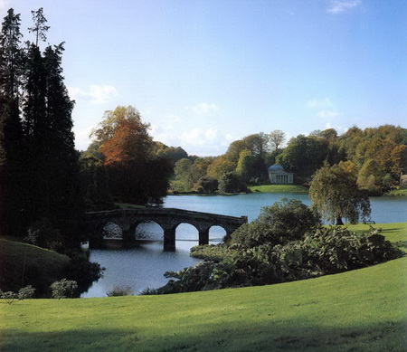 ͼ11���͵�Ӣ���羰ʽ԰��