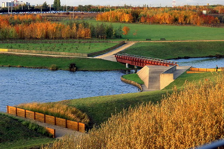 ͼ17����԰�ڵ�Ӳ��Ԫ��